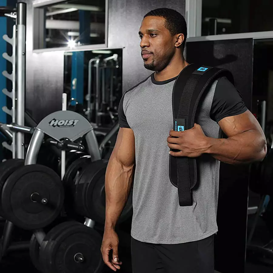 Body Building Men Holding Contour Belt - Black